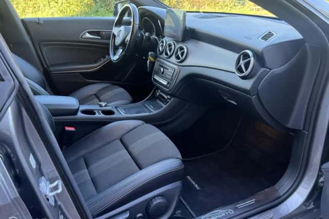 Mercedes-Benz CLA-Klasse (2017) thumbnail 5