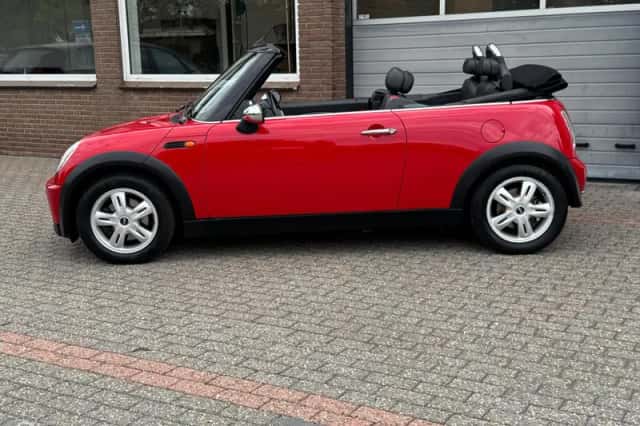 MINI Cabrio (2006) thumbnail 2