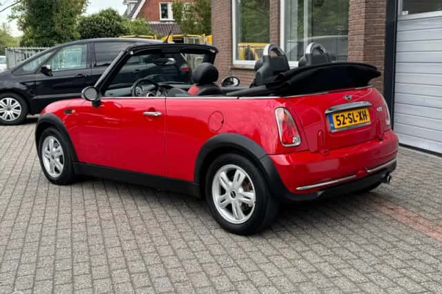 MINI Cabrio (2006) thumbnail 3
