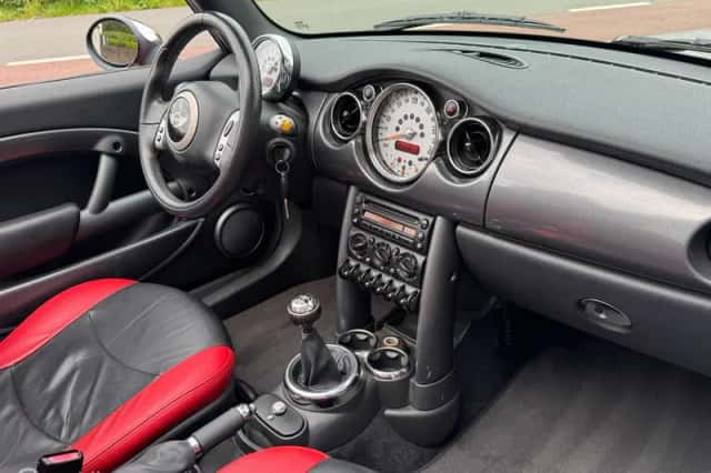 MINI Cabrio (2006) thumbnail 5
