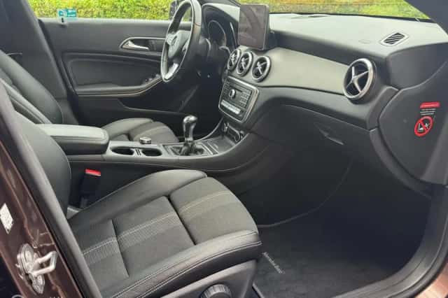 Mercedes-Benz CLA-Klasse (2018) thumbnail 4