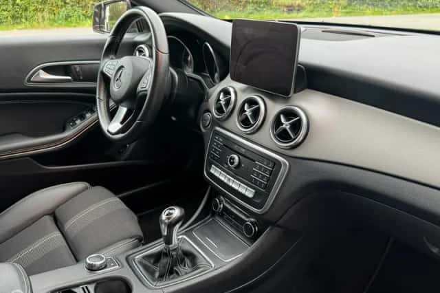 Mercedes-Benz CLA-Klasse (2018) thumbnail 5