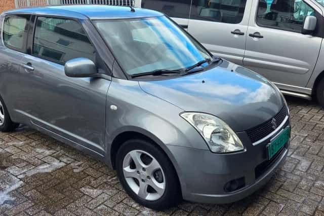 Suzuki Swift (2007) thumbnail 1