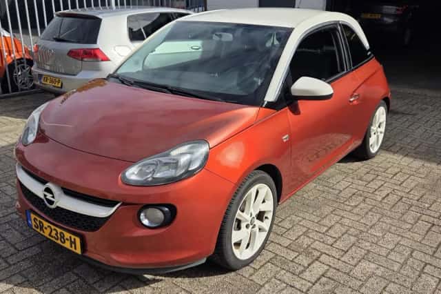 Opel Adam (2013) thumbnail 2