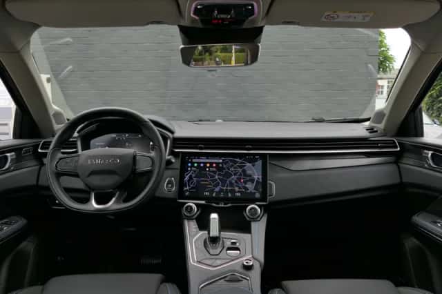 Lynk & Co 01 (2023) thumbnail 5