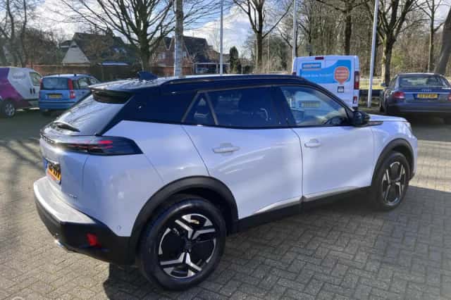 Peugeot 2008 (2025) thumbnail 6