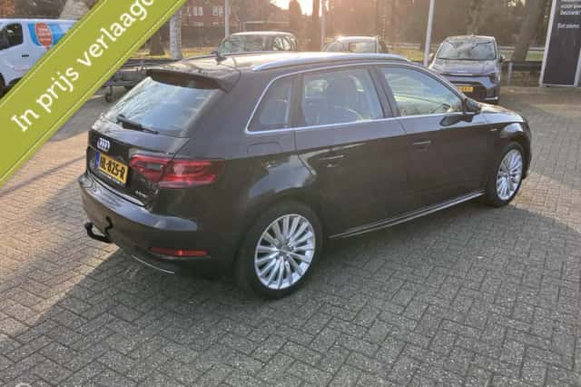 Audi A3 (2015) thumbnail 4