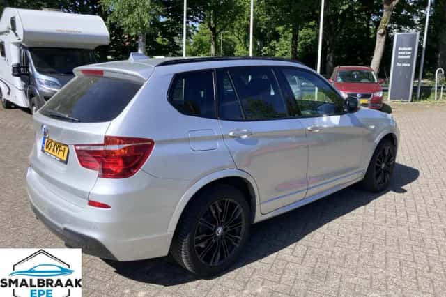 BMW X3 (2012) thumbnail 3