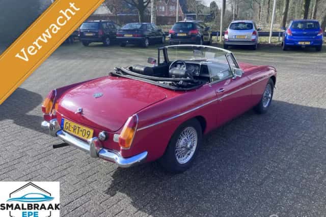 MG MGB (1979) thumbnail 3