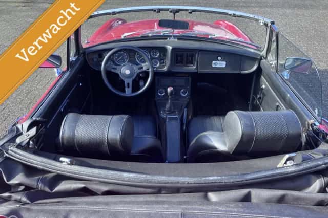 MG MGB (1979) thumbnail 6