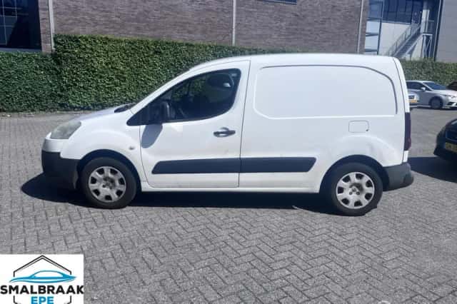 Peugeot Partner (2012) thumbnail 2