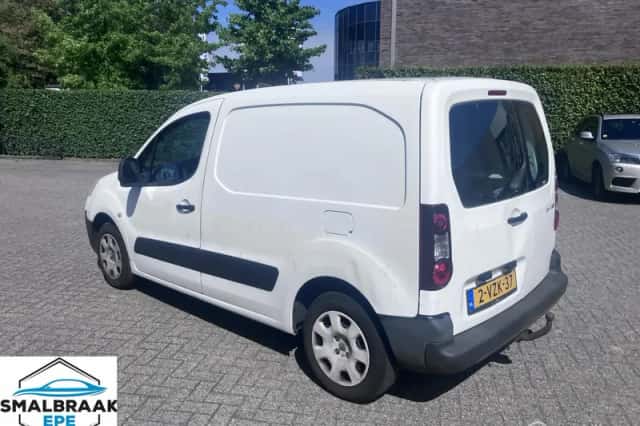 Peugeot Partner (2012) thumbnail 3