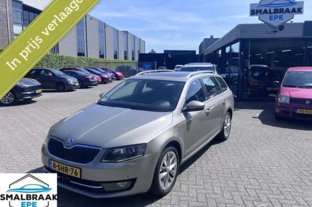 Škoda Octavia (2013) thumbnail 1