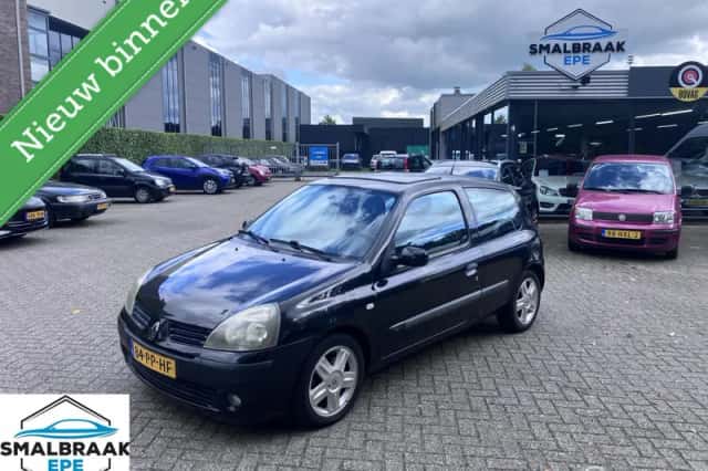 Renault Clio (2004) thumbnail 1
