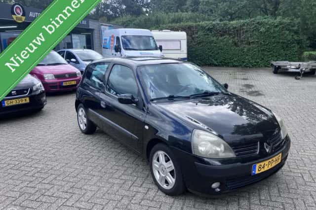 Renault Clio (2004) thumbnail 6