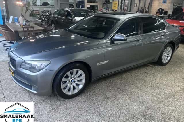 BMW 7-Serie (2009) thumbnail 1