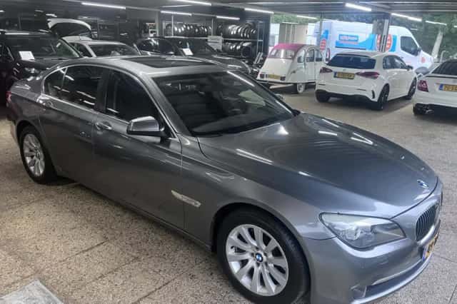 BMW 7-Serie (2009) thumbnail 5