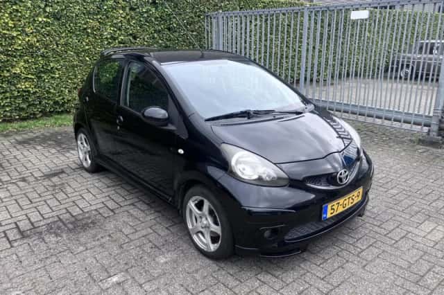 Toyota Aygo (2008) thumbnail 4