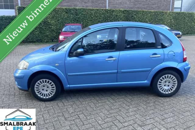 Citroën C3 (2008) thumbnail 2