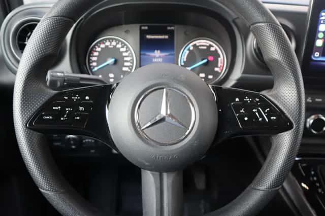 Mercedes-Benz eCitan (2025) thumbnail 6