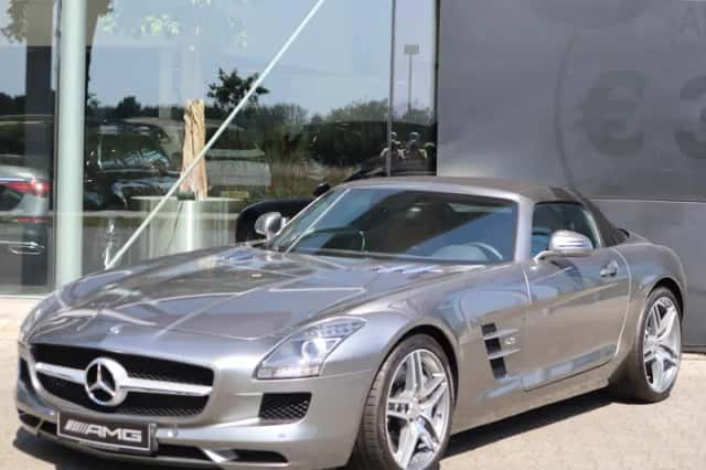 Mercedes-Benz SLS (2012) thumbnail 2