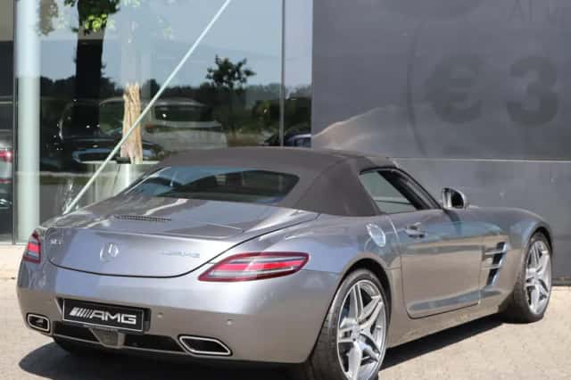 Mercedes-Benz SLS (2012) thumbnail 3
