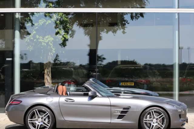 Mercedes-Benz SLS (2012) thumbnail 6