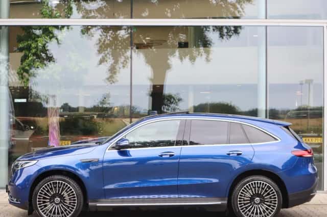Mercedes-Benz EQC (2020) thumbnail 4