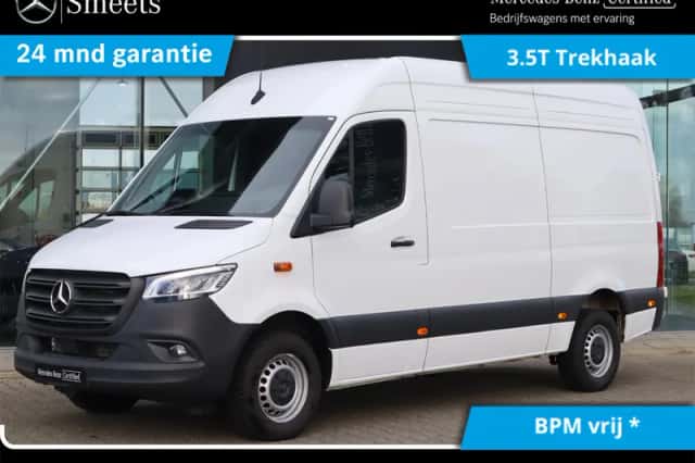 Mercedes-Benz Sprinter (2024) thumbnail 1