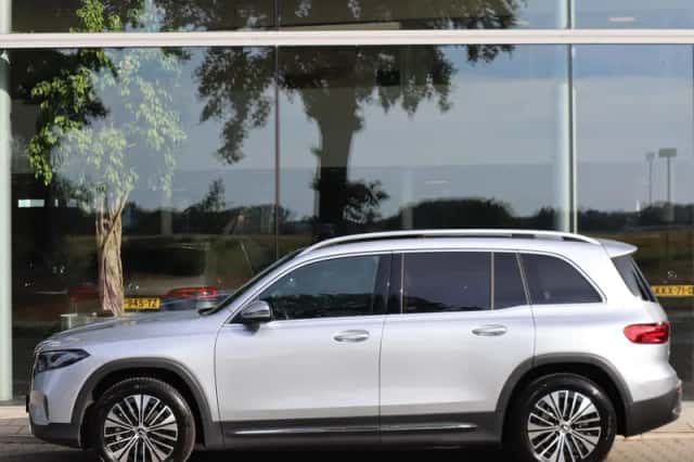 Mercedes-Benz EQB (2026) thumbnail 4