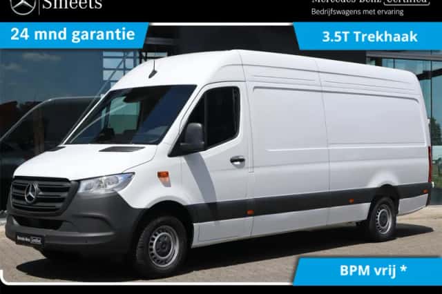 Mercedes-Benz Sprinter (2024) thumbnail 1