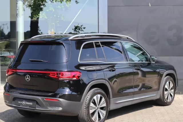 Mercedes-Benz EQB (2023) thumbnail 2