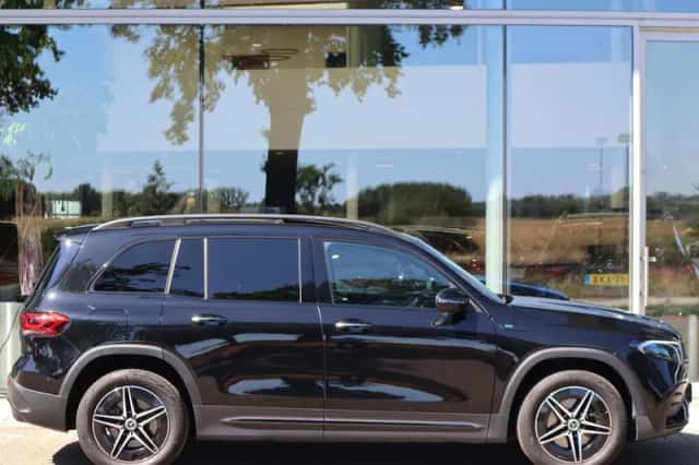 Mercedes-Benz EQB (2022) thumbnail 5