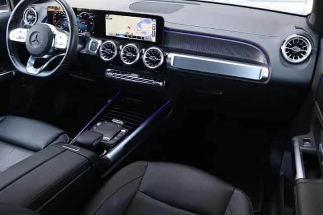 Mercedes-Benz EQB (2023) thumbnail 3