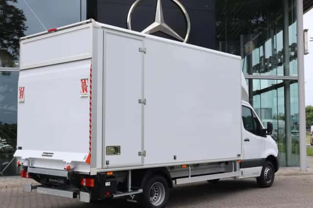 Mercedes-Benz Sprinter (2026) thumbnail 2