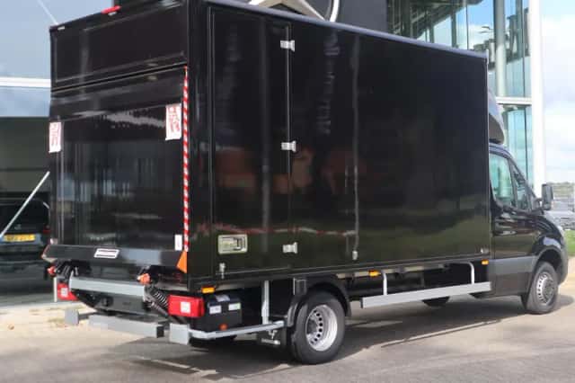 Mercedes-Benz Sprinter (2026) thumbnail 2