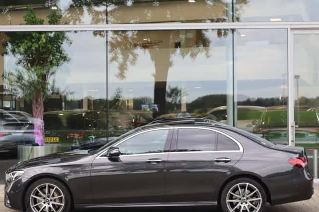 Mercedes-Benz E-Klasse (2023) thumbnail 4