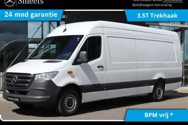 Mercedes-Benz Sprinter (2024) thumbnail 1