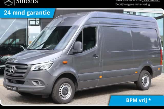 Mercedes-Benz Sprinter (2024) thumbnail 1