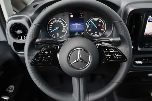 Mercedes-Benz eVito (2026) thumbnail 5