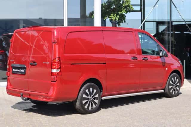 Mercedes-Benz Vito (2026) thumbnail 2
