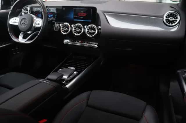 Mercedes-Benz GLA-Klasse (2020) thumbnail 3