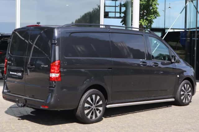Mercedes-Benz Vito (2026) thumbnail 2