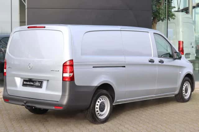 Mercedes-Benz Vito (2024) thumbnail 2