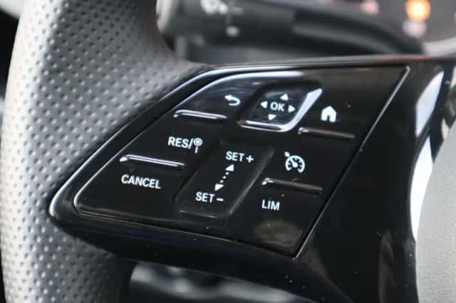 Mercedes-Benz Vito (2024) thumbnail 6