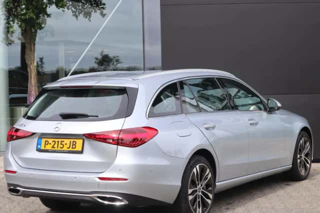 Mercedes-Benz C-Klasse (2022) thumbnail 2