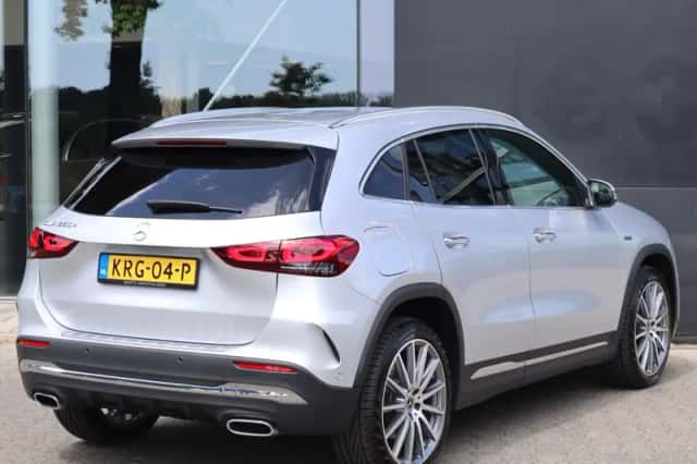 Mercedes-Benz GLA-Klasse (2021) thumbnail 2