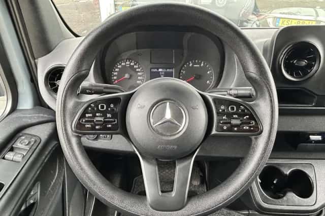 Mercedes-Benz Sprinter (2024) thumbnail 6