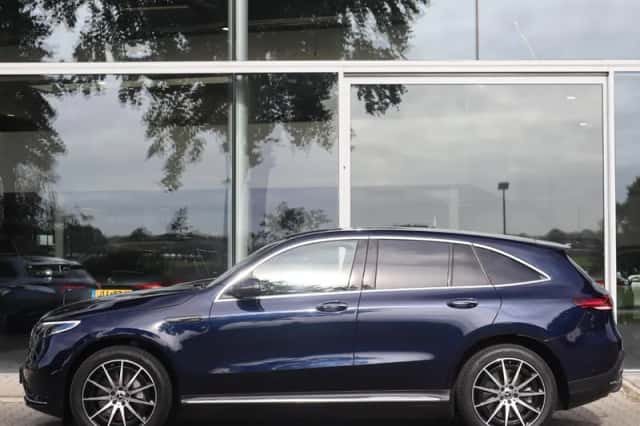 Mercedes-Benz EQC (2020) thumbnail 4