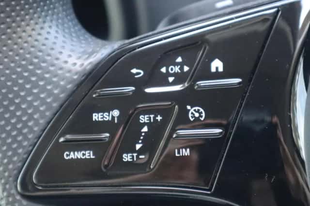 Mercedes-Benz Vito (2024) thumbnail 6
